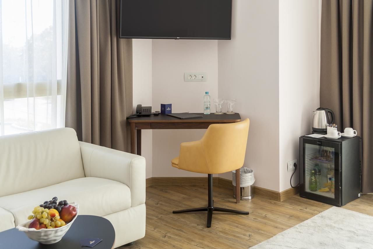 Отель Amiral Hotel (former Best Western Park Hotel) Варна